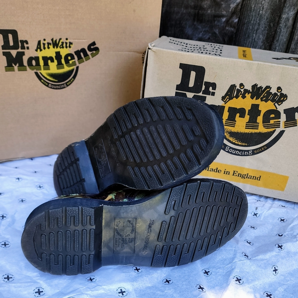 Rare/limited Dr. Martens Muesuem Collection 1461 Hogarth - Picture 8 of 8